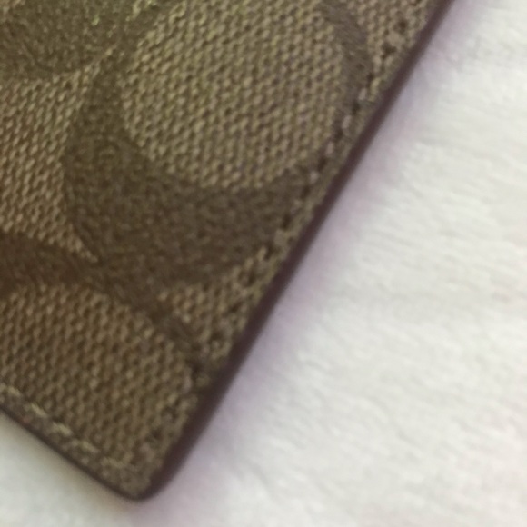 SOLD NWT Coach Signature PVC card case - Picture 5 of 5